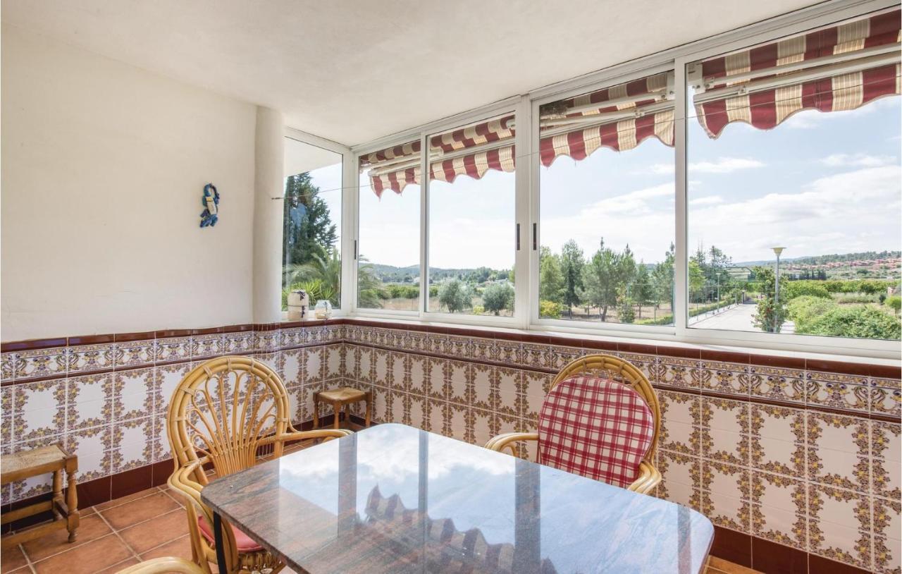 Awesome Home In Caravaca With Kitchen Caravaca De La Cruz Exterior foto
