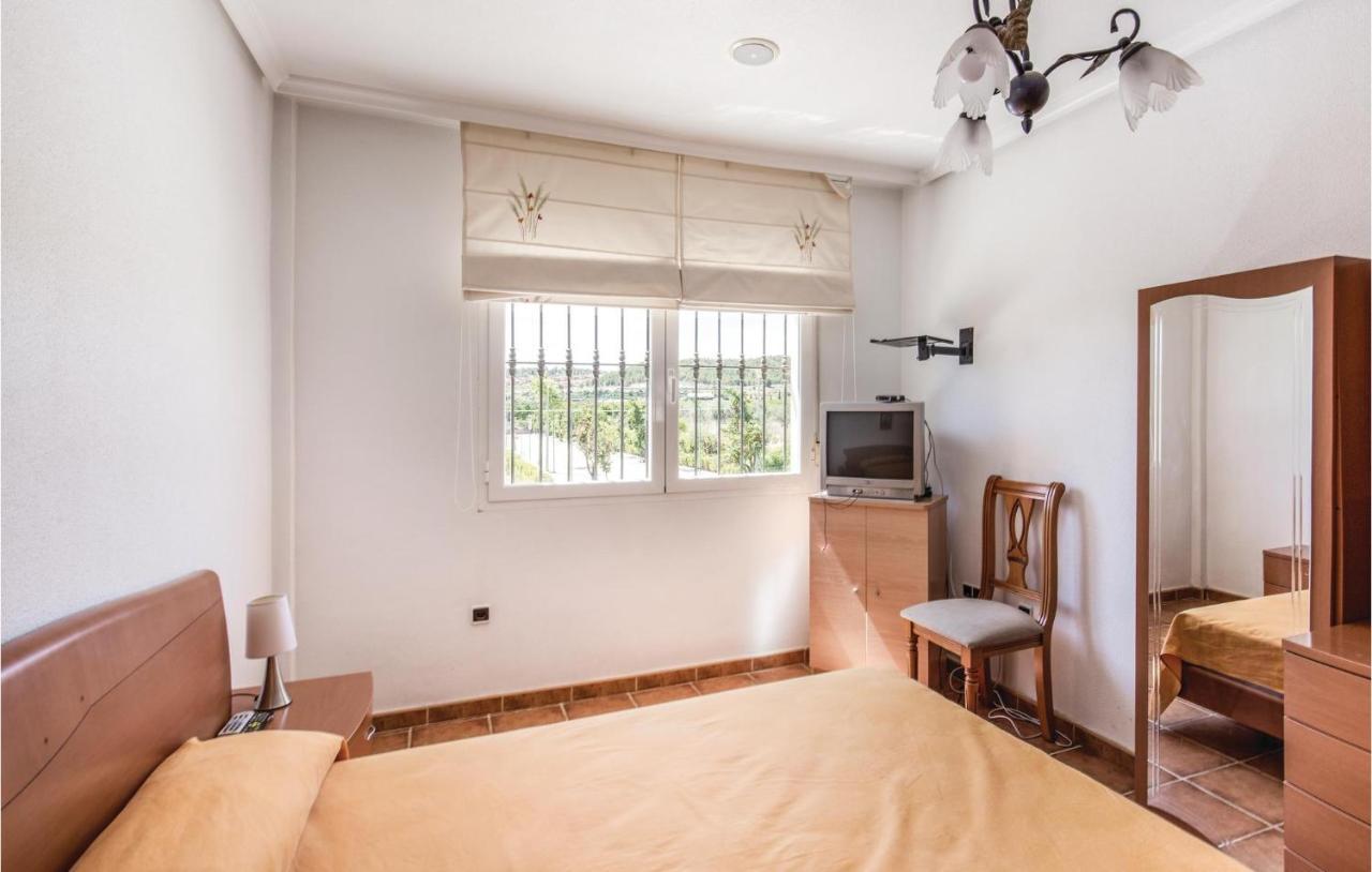 Awesome Home In Caravaca With Kitchen Caravaca De La Cruz Exterior foto