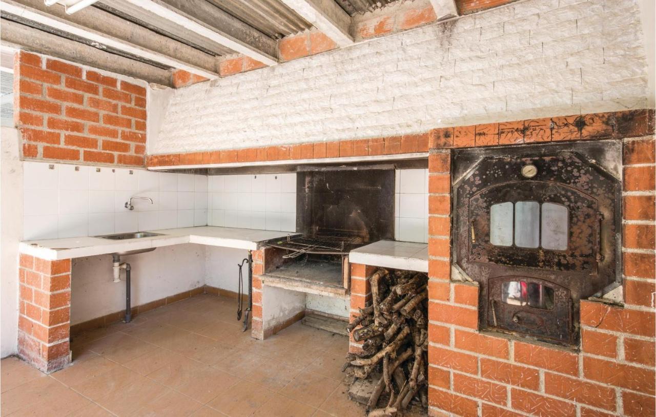 Awesome Home In Caravaca With Kitchen Caravaca De La Cruz Exterior foto